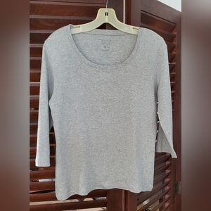 Preswick & Moore Light Gray 3/4 Inch Sleeve Top Size M